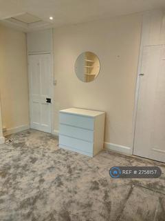 3 bedroom semi-detached house to rent, Walnut Tree Close, Guildford, GU1