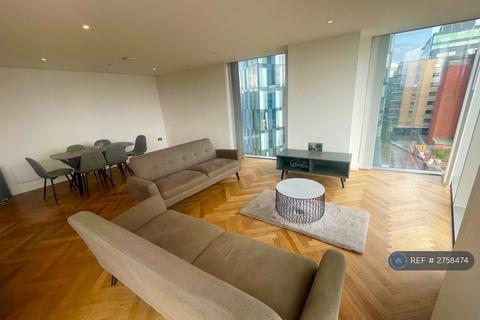 3 bedroom flat to rent, South Tower Deansgate Square, Manchester, M15