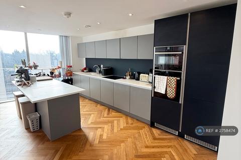 3 bedroom flat to rent, South Tower Deansgate Square, Manchester, M15