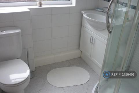 3 bedroom terraced house to rent, Tudor Walk, Newcastle Upon Tyne, NE3