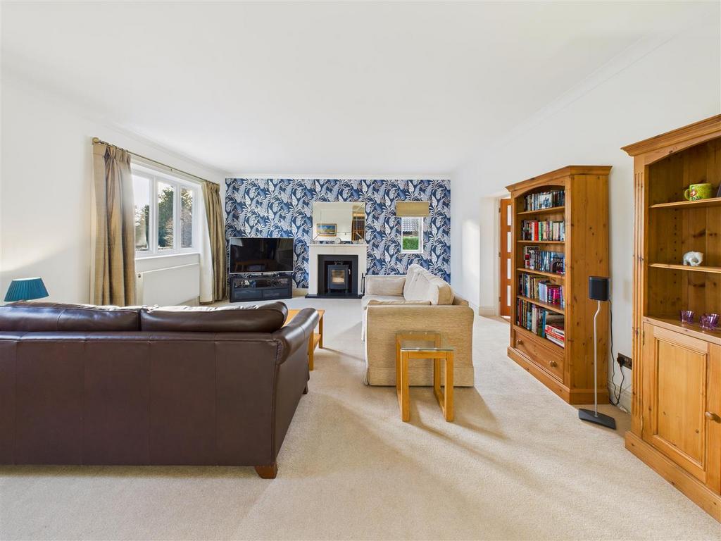 Formal Lounge
