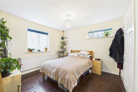 2 bedroom end of terrace house for sale, Hexham Close, Owlsmoor, Sandhurst, Berkshire, GU47