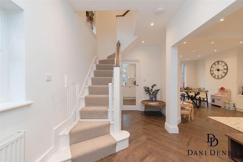 3 bedroom semi-detached house for sale, The Grove, Edgware HA8