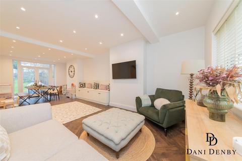 3 bedroom semi-detached house for sale, The Grove, Edgware HA8