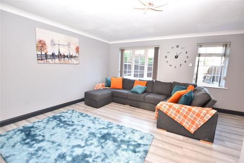 4 bedroom link detached house for sale, Comfrey Close, Hampshire GU14