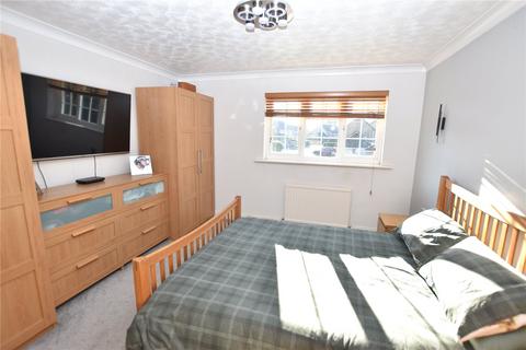 4 bedroom link detached house for sale, Comfrey Close, Hampshire GU14