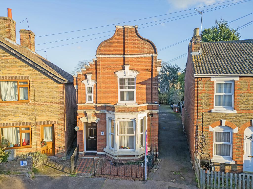 Studio Apartment, Granville Road CO1