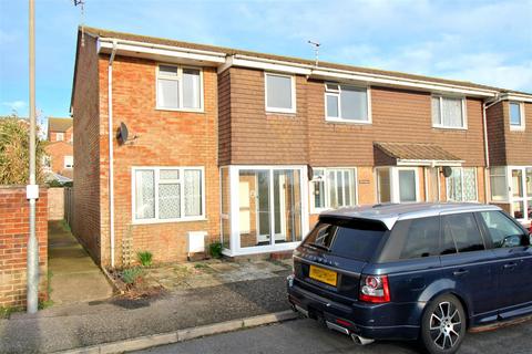 3 bedroom end of terrace house for sale, St. Crispians, Seaford