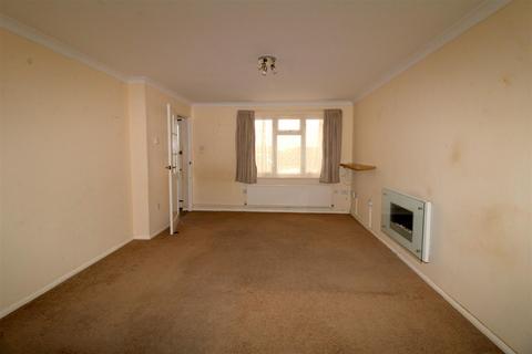 3 bedroom end of terrace house for sale, St. Crispians, Seaford