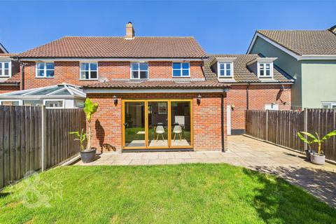 3 bedroom semi-detached house for sale, Bromedale Avenue, Mulbarton, Norwich