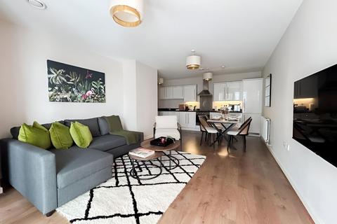 2 bedroom apartment to rent, Ealing Road, Brentford TW8