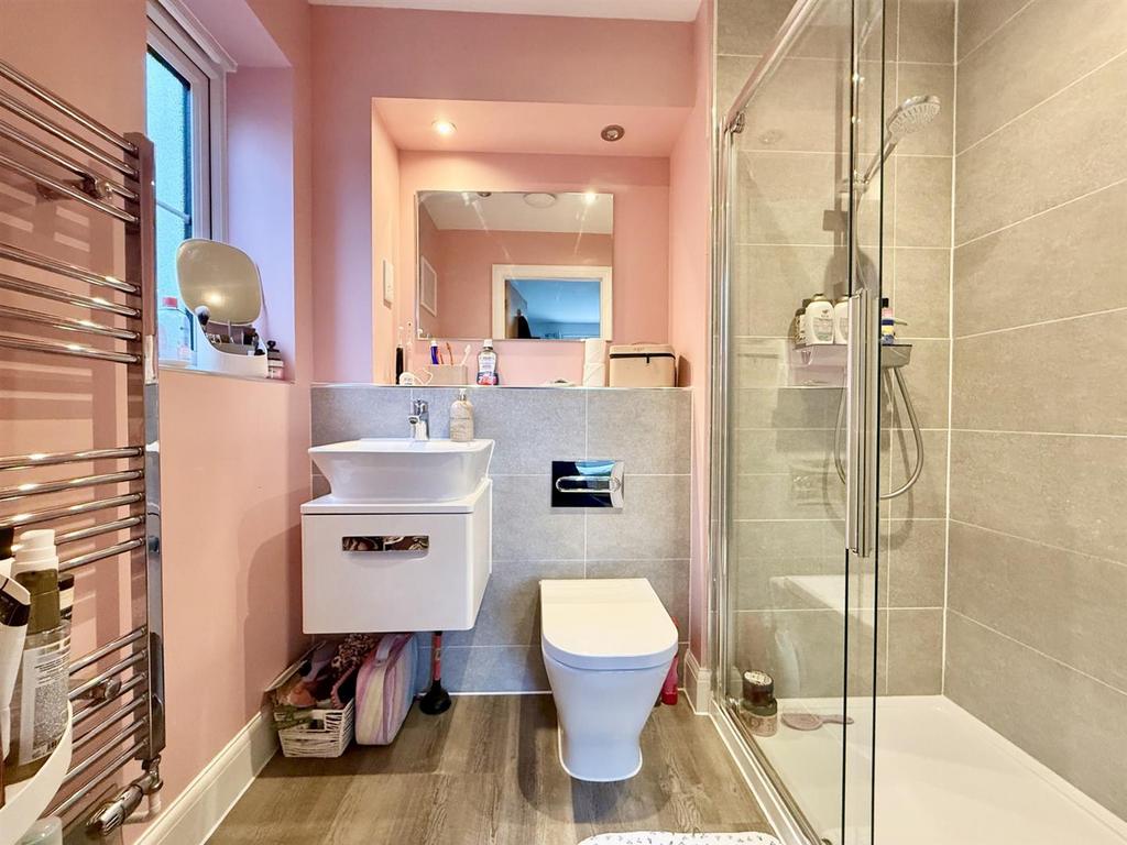Ensuite.jpg