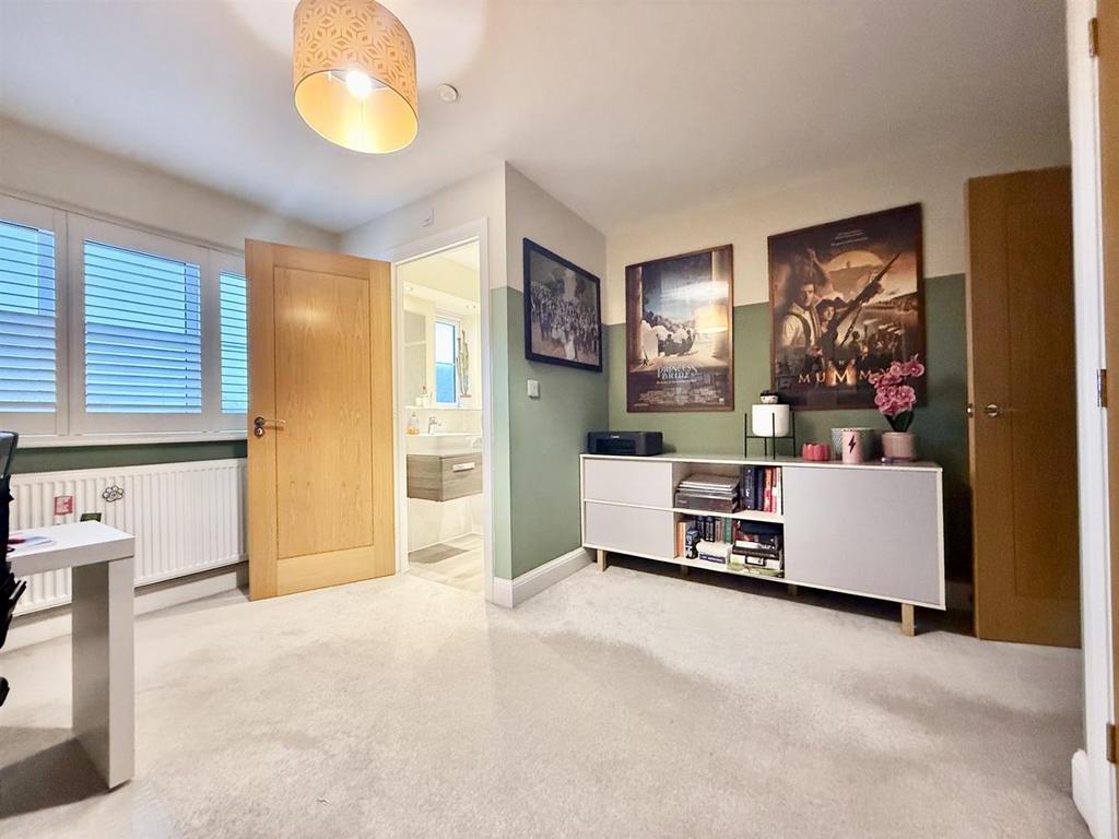 Bedroom2,,.jpg