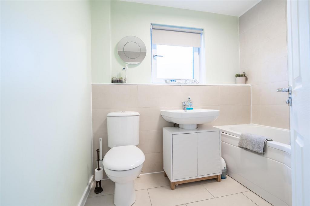 Bathroom.jpg