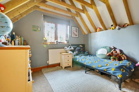 4 bedroom detached house for sale, Brookhill Road, Copthorne, Crawley, RH10