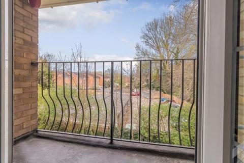2 bedroom apartment to rent, Swallow Close, Staines-upon-Thames, TW18