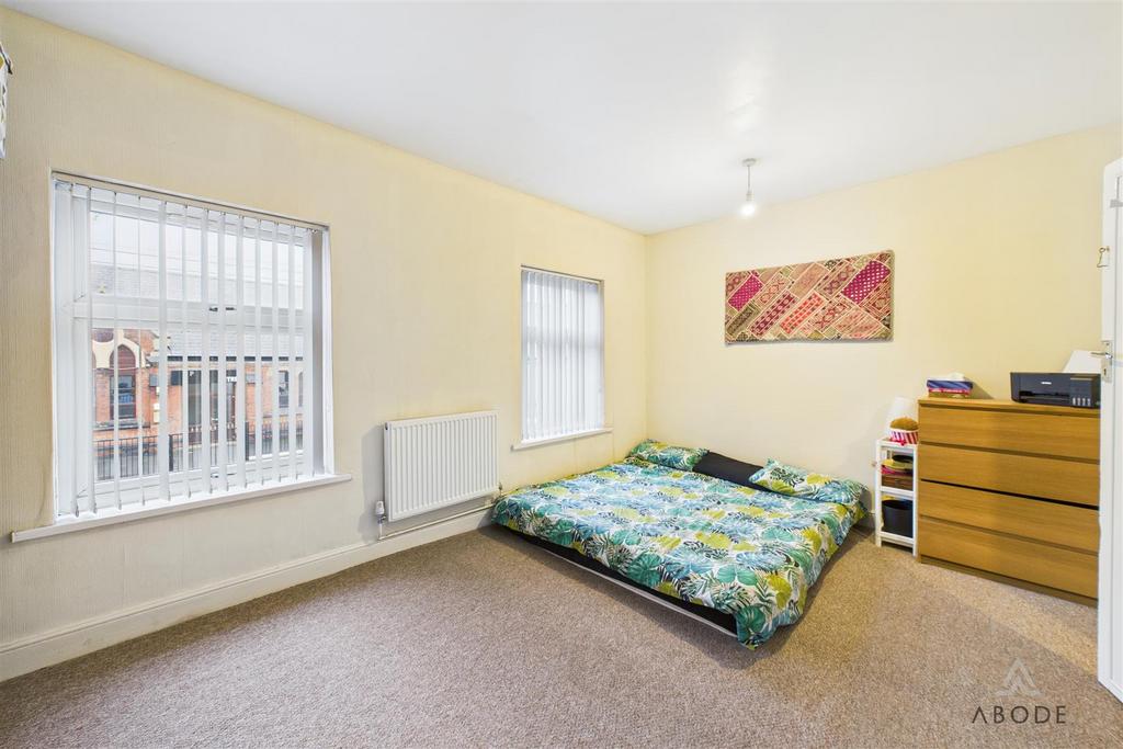 CAM01882 G0-PR0258-STILL013.jpg