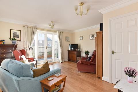 4 bedroom semi-detached house for sale, Station Road West, Canterbury
