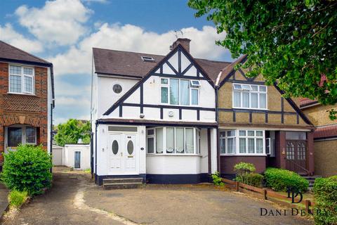 5 bedroom semi-detached house to rent, Windsor Avenue, Edgware HA8