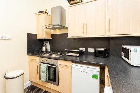 2 bedroom flat to rent, Merchiston Avenue, Polwarth, Edinburgh, EH10
