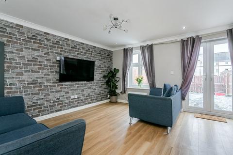 3 bedroom terraced house for sale, Burnbrae Pend, Bonnyrigg, EH19