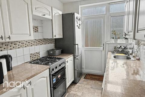 3 bedroom terraced house for sale, Perryman Way, Slough