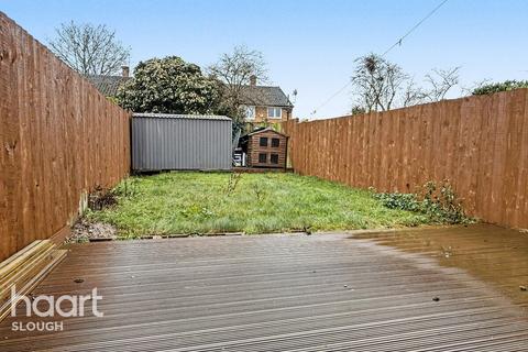 3 bedroom terraced house for sale, Perryman Way, Slough