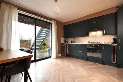 3 bedroom flat for sale, Flat 1, Overhill Road, London, SE22