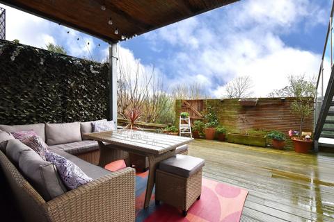 3 bedroom flat for sale, Flat 1, Overhill Road, London, SE22