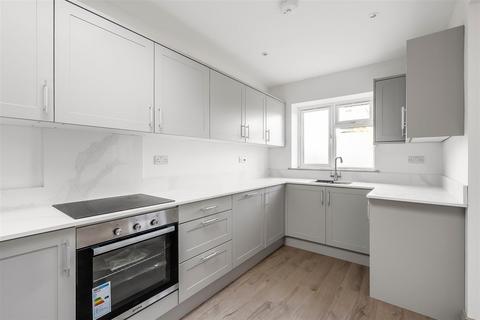 3 bedroom detached bungalow for sale, Hurst Green Road, Hurst Green