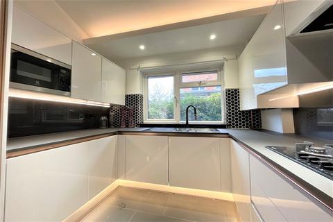 3 bedroom terraced house to rent, Marley Walk, London NW2