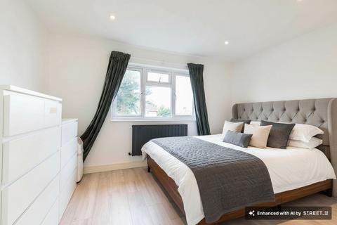 3 bedroom terraced house to rent, Marley Walk, London NW2