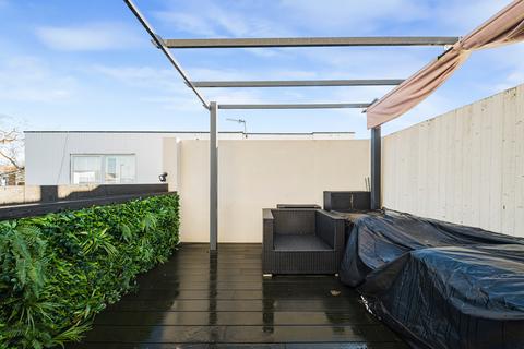 2 bedroom townhouse for sale, Quentin Court, Regency Walk, Croydon