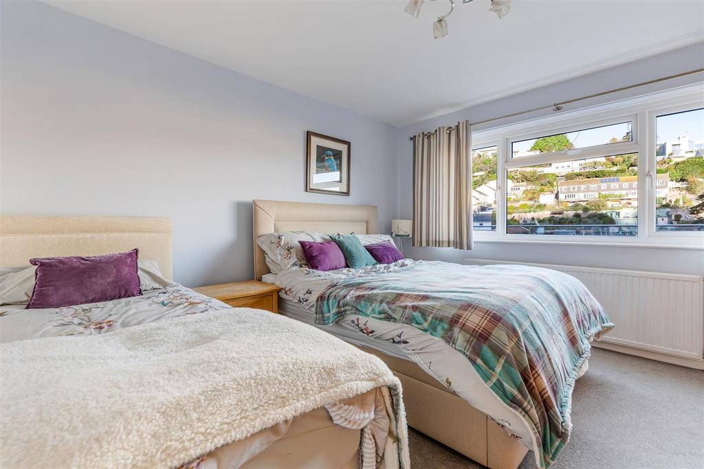 A12 - 73b South Ford Road, Dartmouth - 251120.jpg