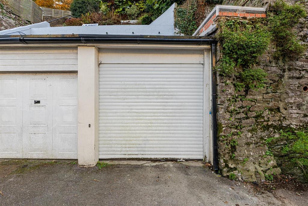 A09 - 73b South Ford Road, Dartmouth - 251120.jpg