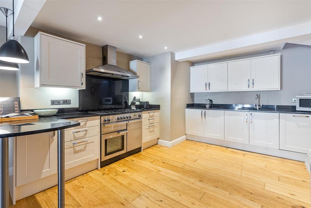 A12 - 113 Victoria Road, Dartmouth Elm Grove - 251