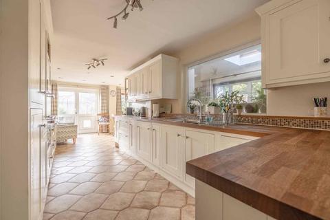 undefined, Bathurst Walk, Richings Park SL0