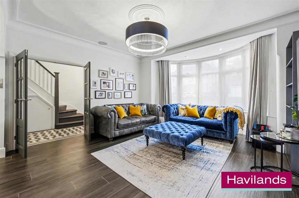 88 Woodland Way N21 3 PX-13.jpg