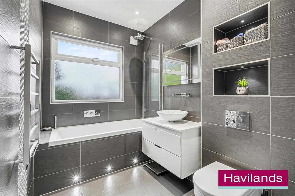 88 Woodland Way N21 3 PX-10.jpg
