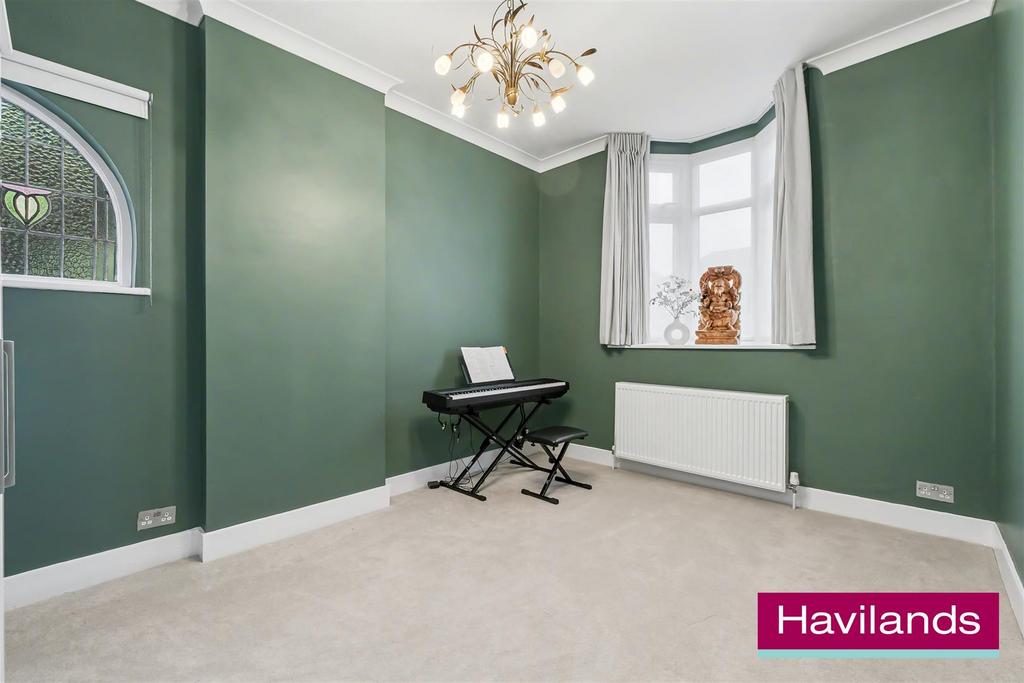 88 Woodland Way N21 3 PX-5.jpg
