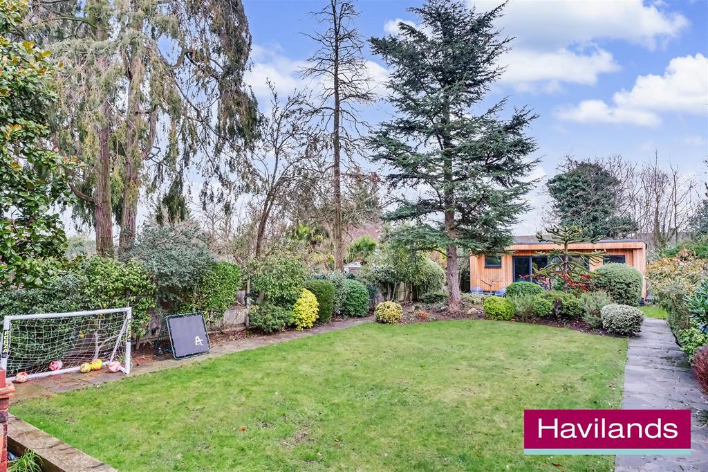 88 Woodland Way N21 3 PX-12.jpg