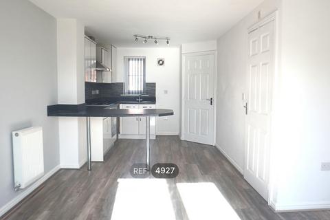 3 bedroom terraced house to rent, Richmond Way, Hull, HU7 3AB