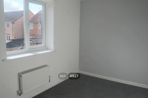3 bedroom terraced house to rent, Richmond Way, Hull, HU7 3AB