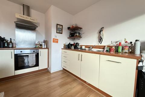 2 bedroom apartment for sale, City Point 2, 156 Chapel Street, Salford