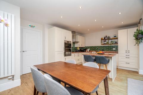 undefined, Kemsley Drive, Leighton Buzzard, LU7