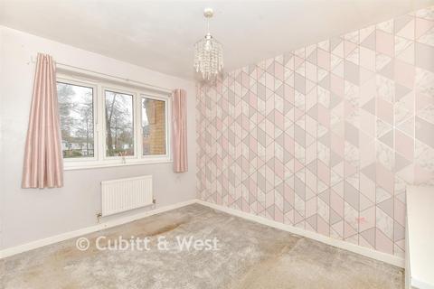 3 bedroom end of terrace house for sale, Grebe Close, Waterlooville, Hampshire