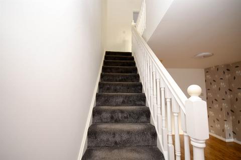 2 bedroom terraced house to rent, Bittern Close, Dunston