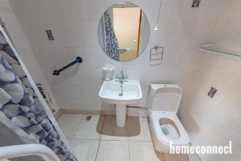 3 bedroom terraced house for sale, Shelley Avenue, London E12