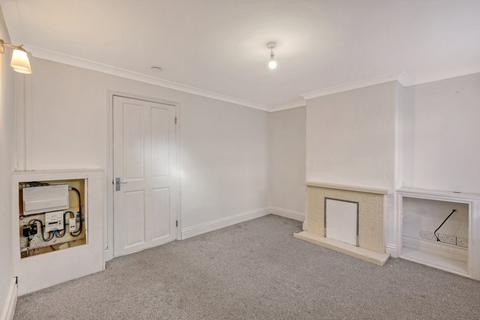2 bedroom terraced house to rent, Greenstead Road, CO1