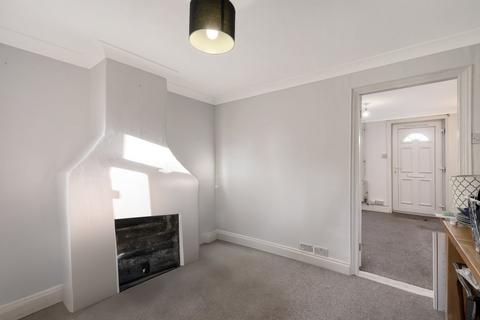 2 bedroom terraced house to rent, Greenstead Road, CO1